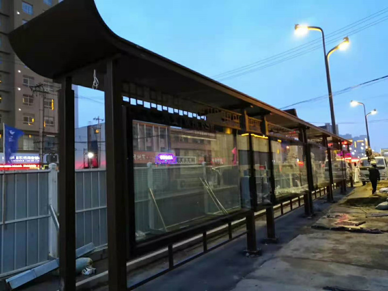 浙江金华公交候车亭