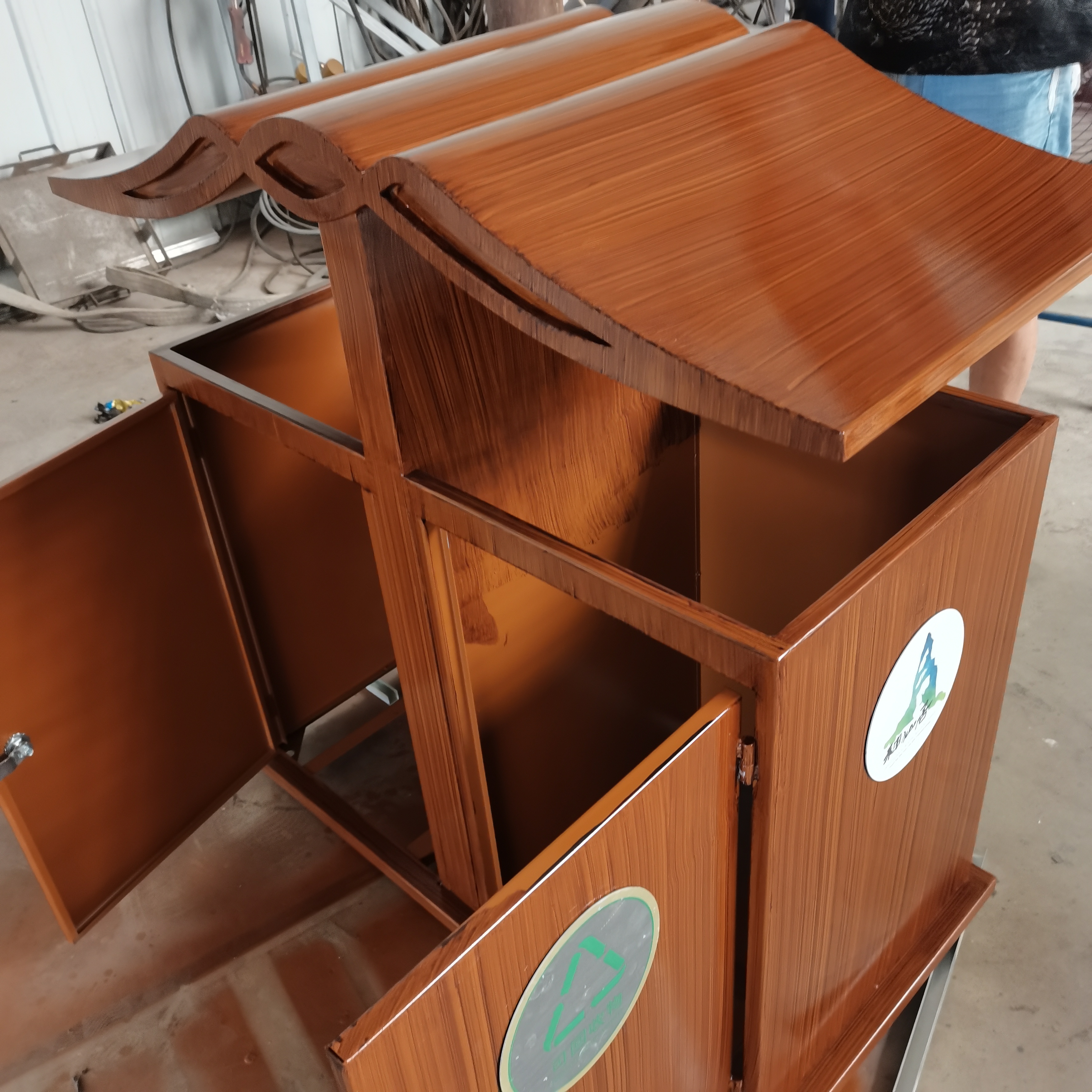 垃圾分类箱定制中